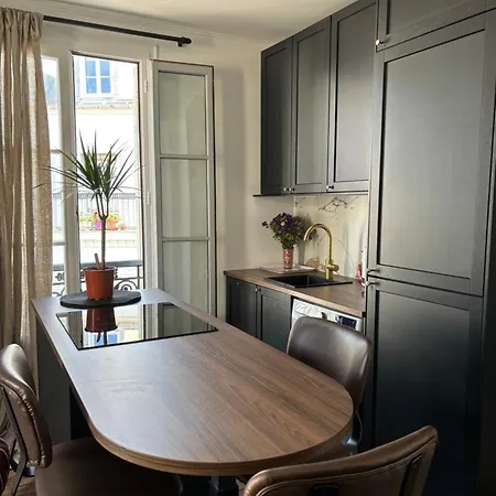 Vue Sacre Coeur Apartment *